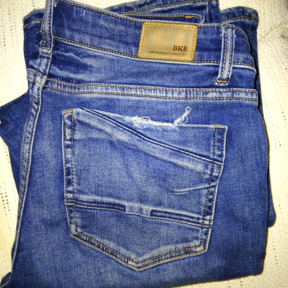 Bke buckle slim fit low rise jeans
